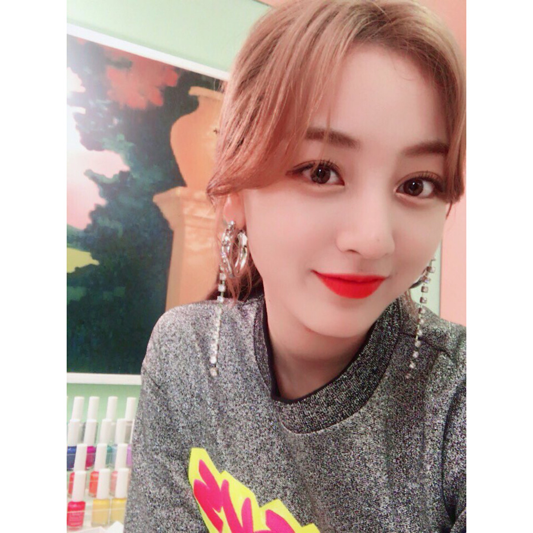 오늘 폭풍업로드한 트와이스 지효인스타그램.jpg | 인스티즈