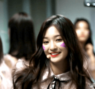 프로미스나인 이나경.gif | 인스티즈