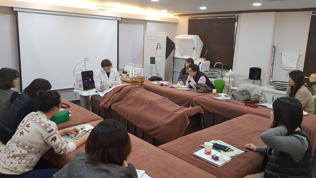 모어쓰리 이미지