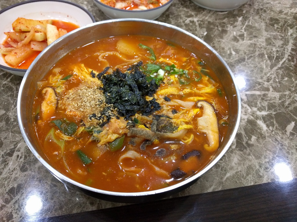 호불호 갈리는 칼국수 | 인스티즈
