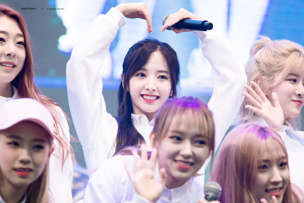 덕후들 미치게 만드는 우주소녀 보나.jpg | 인스티즈