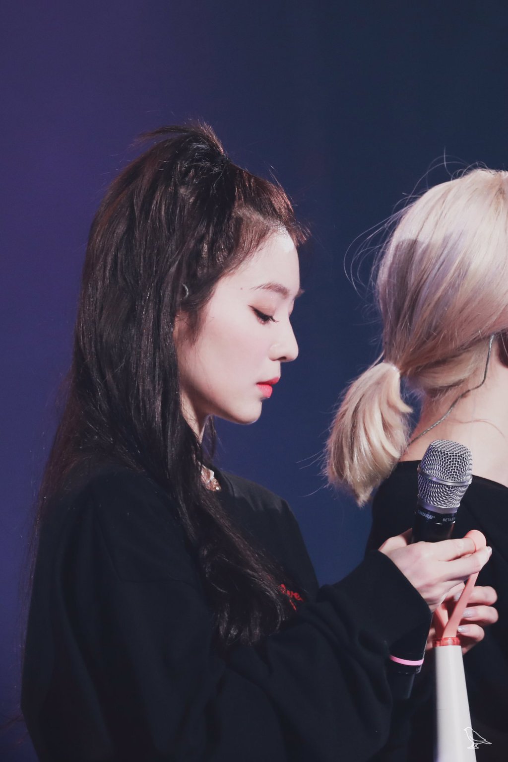 콘서트에서 머리묶은 아이린.jpg | 인스티즈