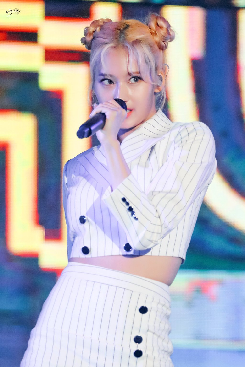 무대에서 춤출때가 제일 섹시한 내 자.기. 미나토자키 사나 | 인스티즈