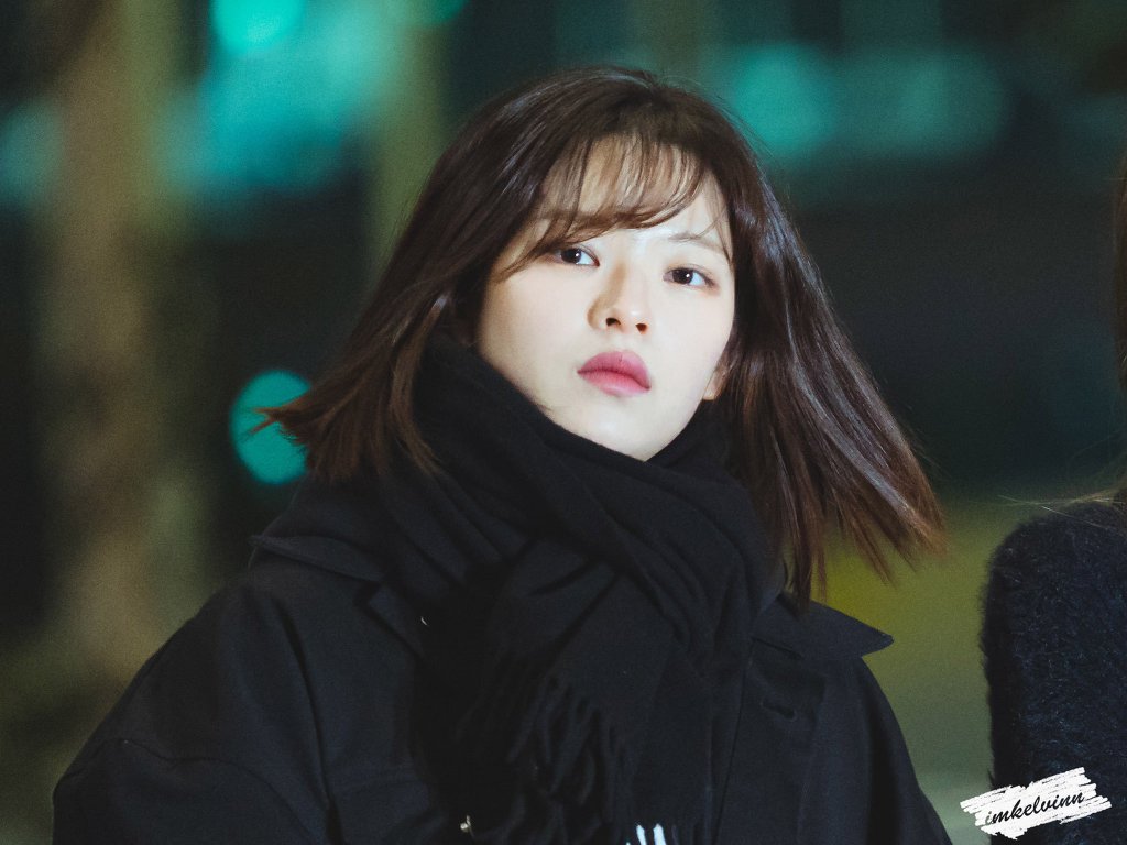 공항을 런웨이로 만드는 정연이의 출입국 | 인스티즈