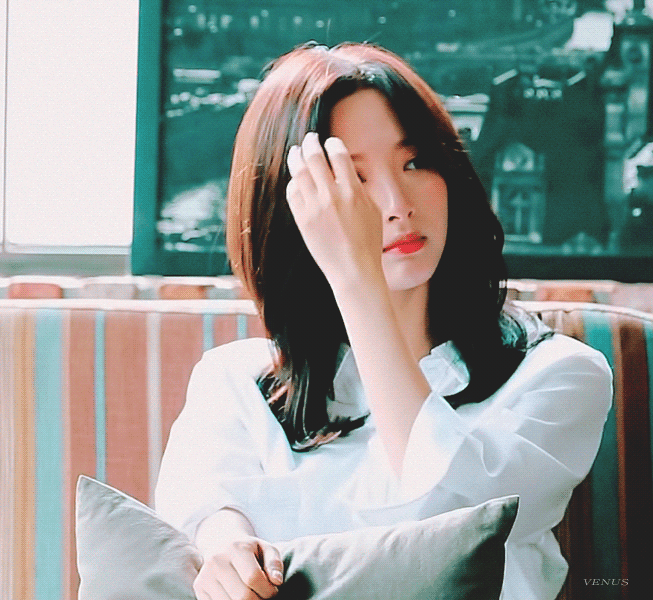 고급지게 이쁜 우주소녀 보나.jpgif | 인스티즈