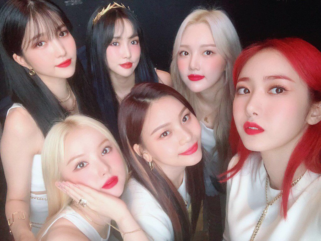 여자친구 트위터.jpg - ☆ ··· 하프타임 - 樂soccer